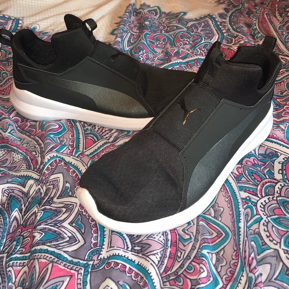 puma memory foam sneakers